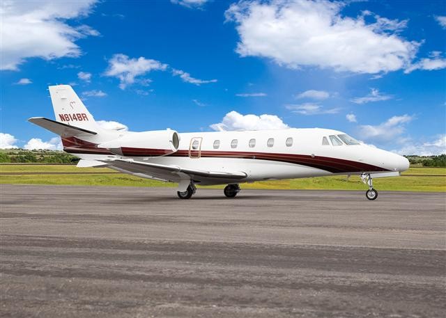 Image of tail N814BR