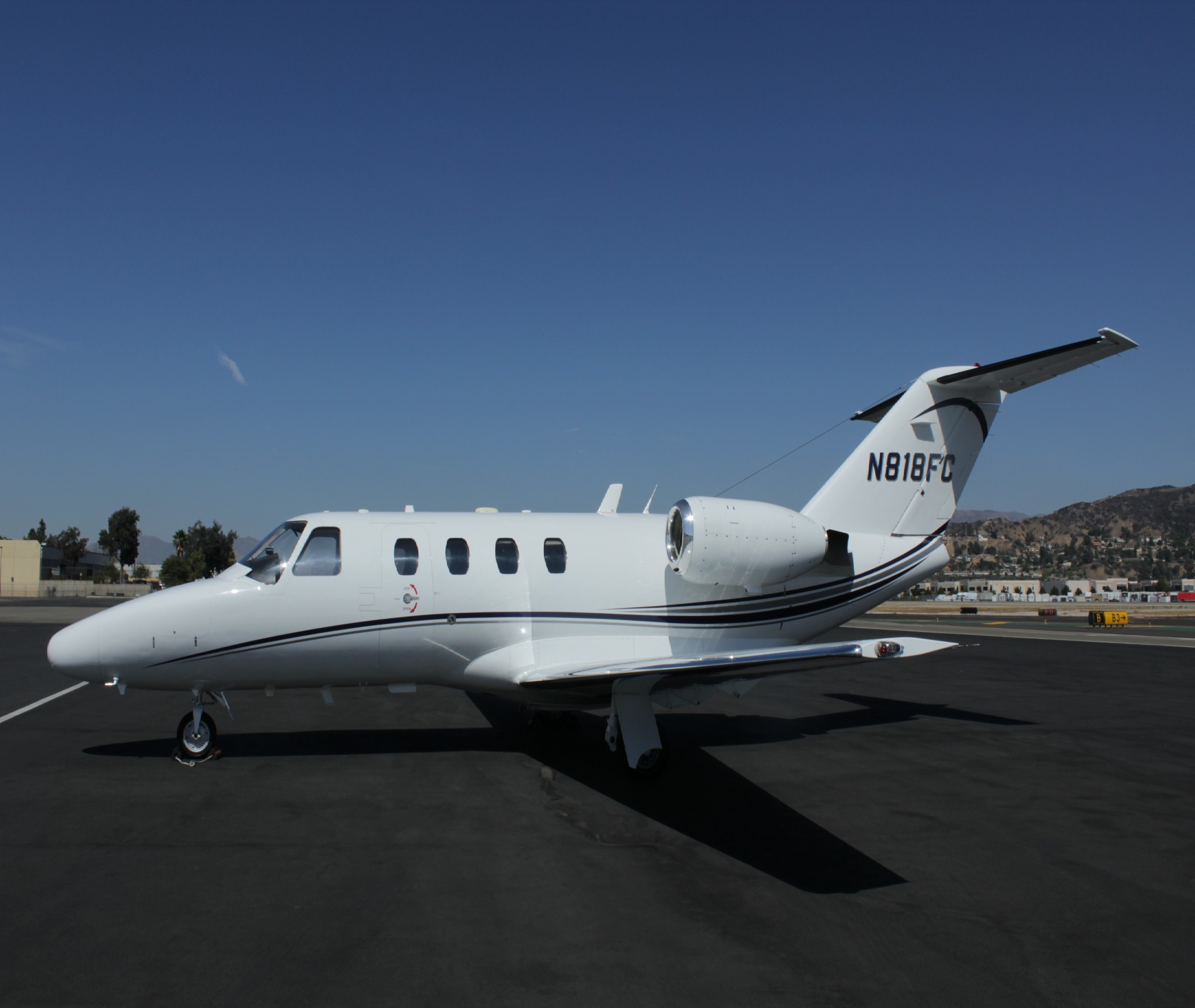 Image of tail N818FC