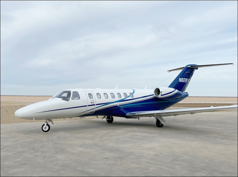 Image of tail N828LT