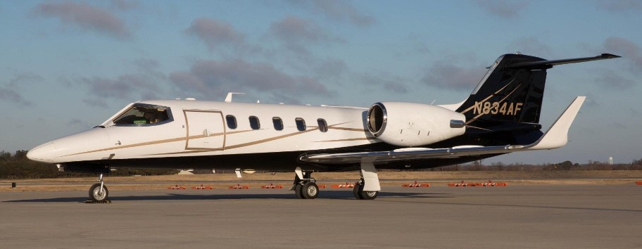 Image of tail N834AF