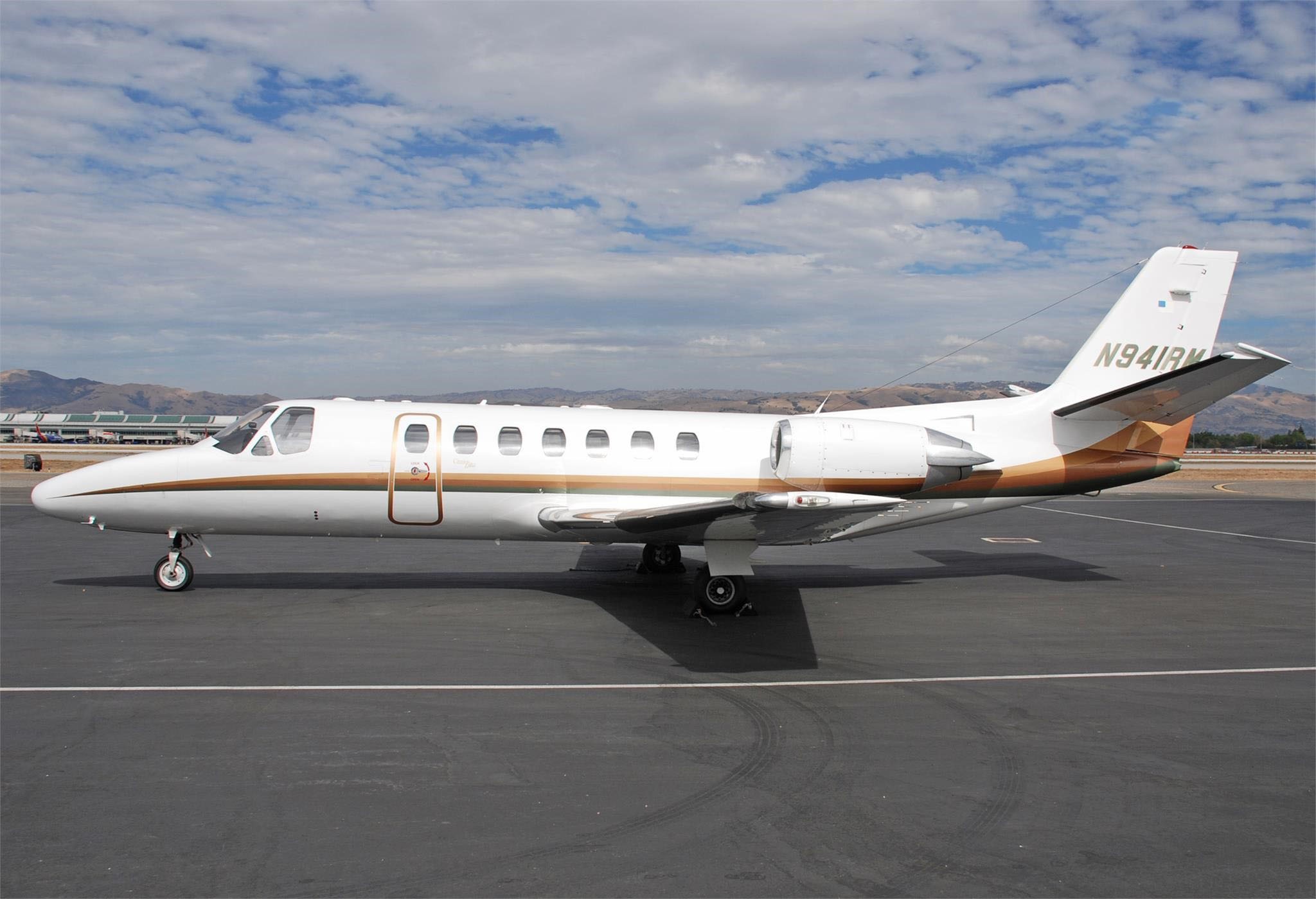 Image of tail N852SH