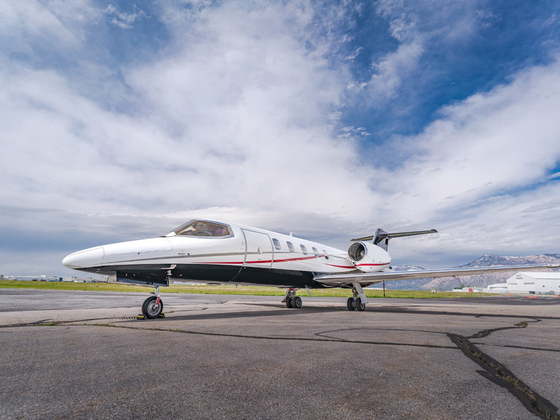 Image of tail N864CB