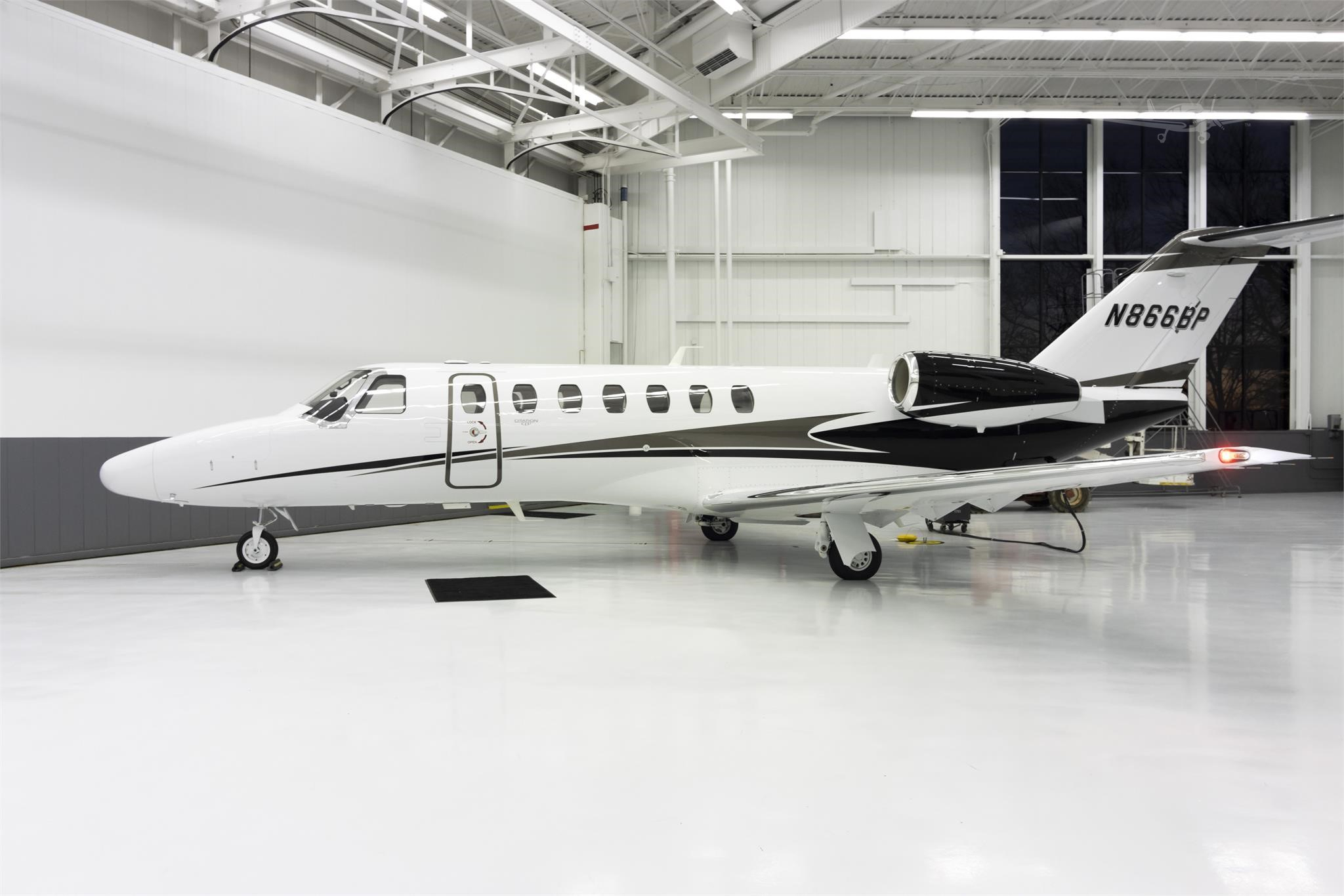 Image of tail N866BP