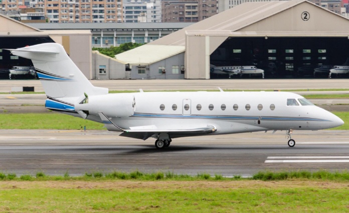 Image of tail N868LX