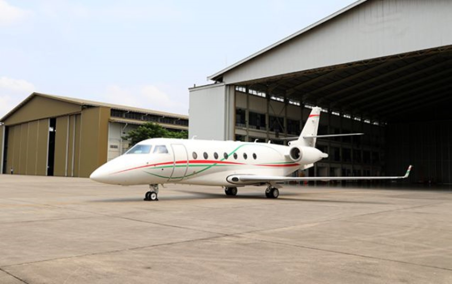 Image of tail N881HM