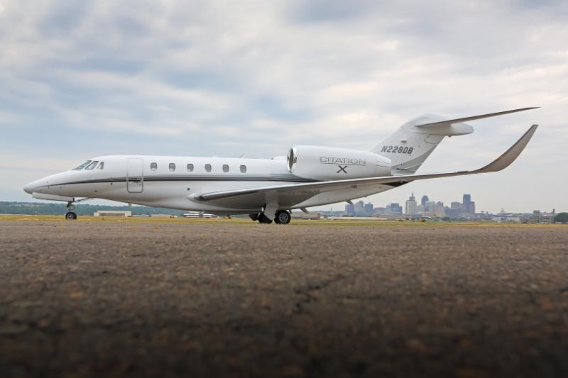 Image of tail N886EP