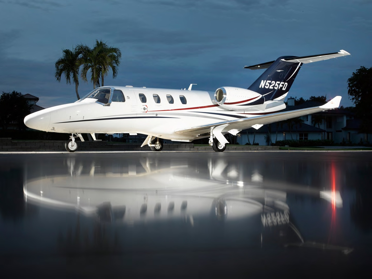 Image of tail N888LS