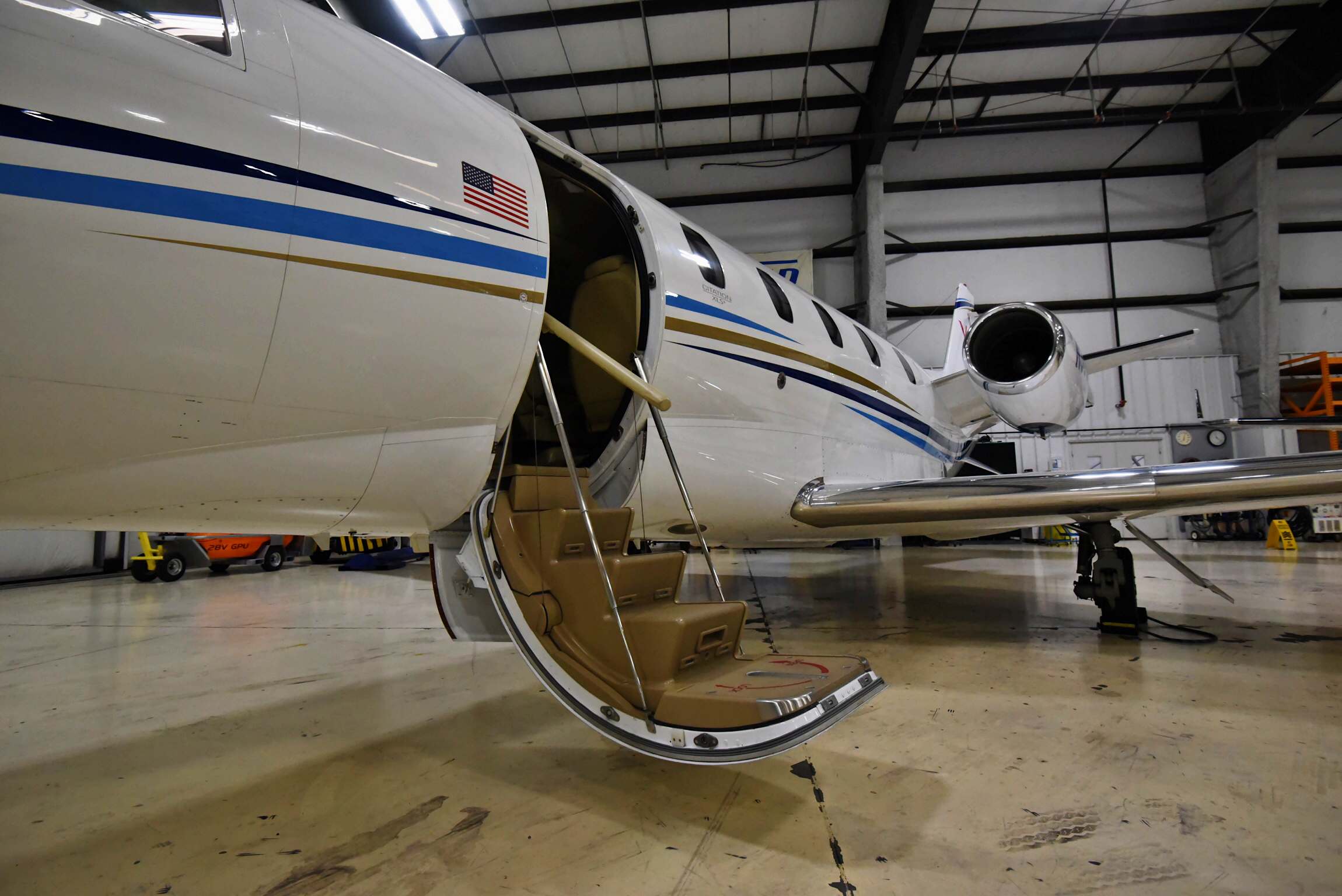 Image of tail N906AC