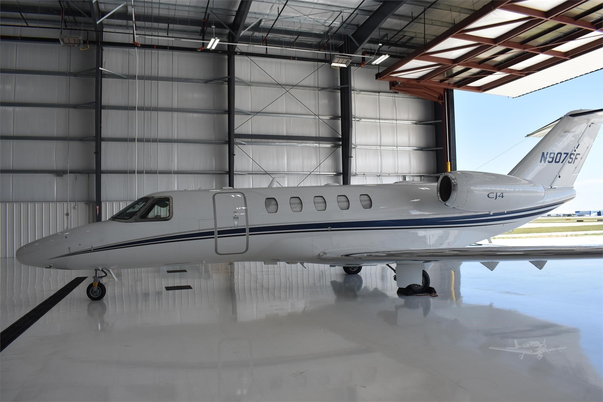 Image of tail N907SF