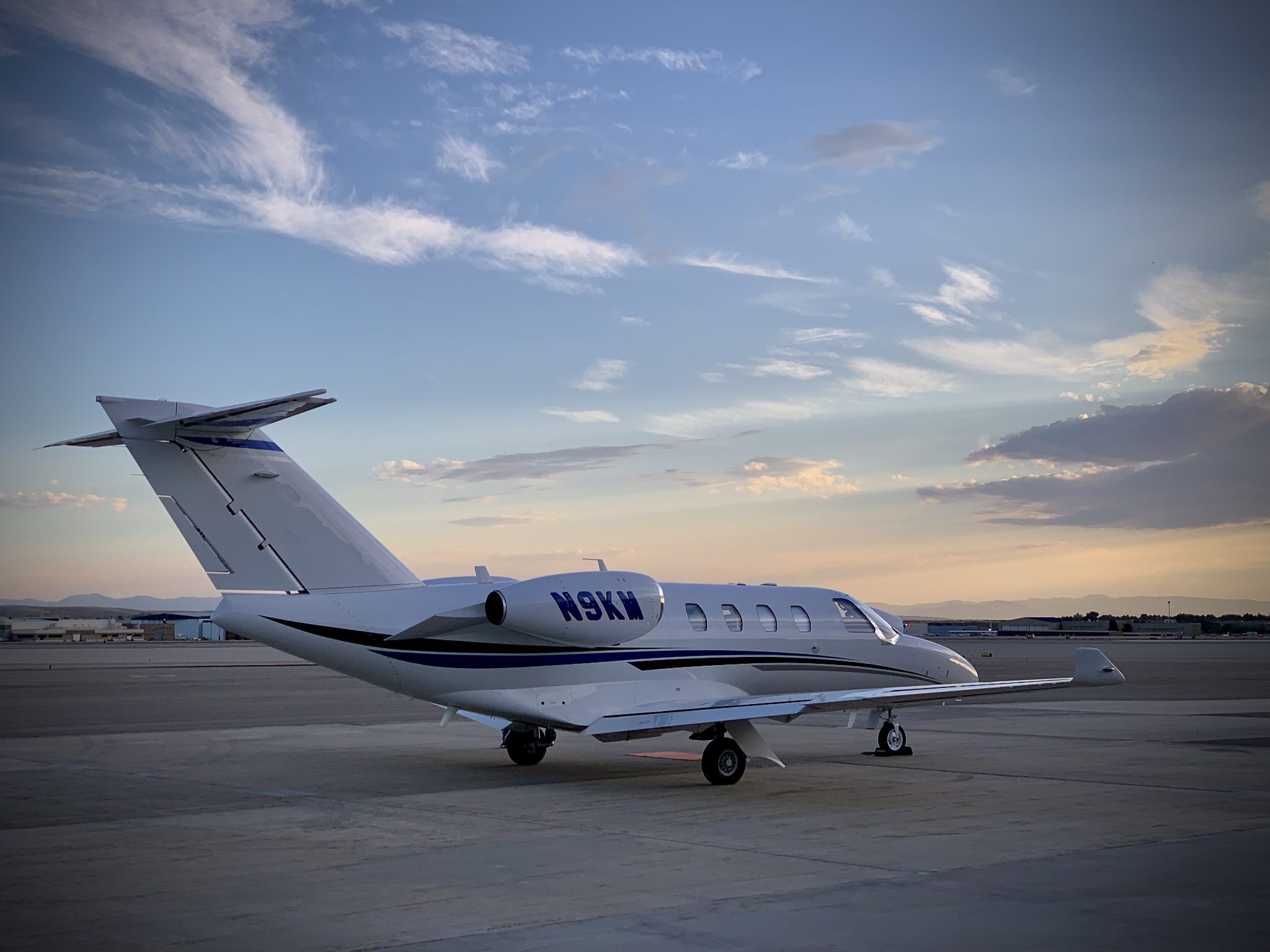 Image of tail N90DB