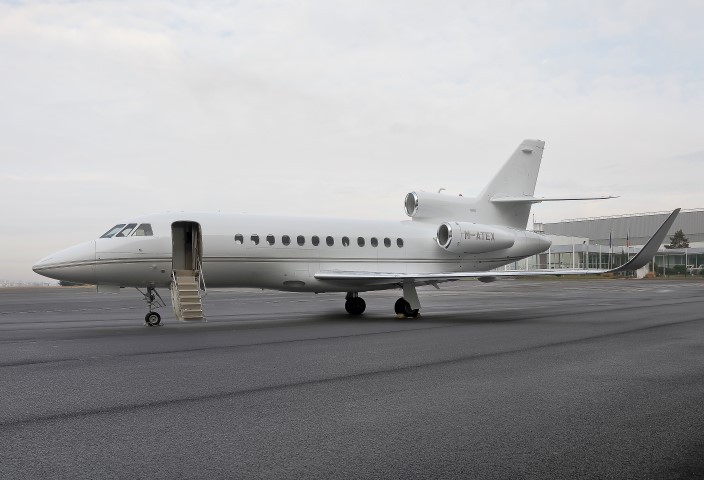 Image of tail N90YC