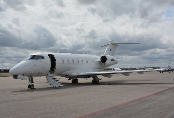 Image of tail N910CL