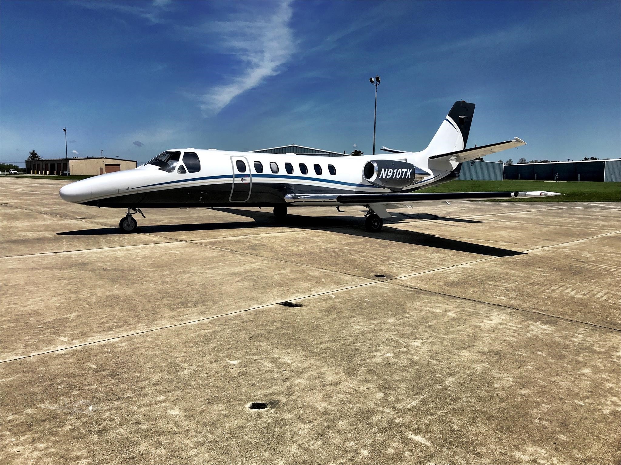 Image of tail N910TK