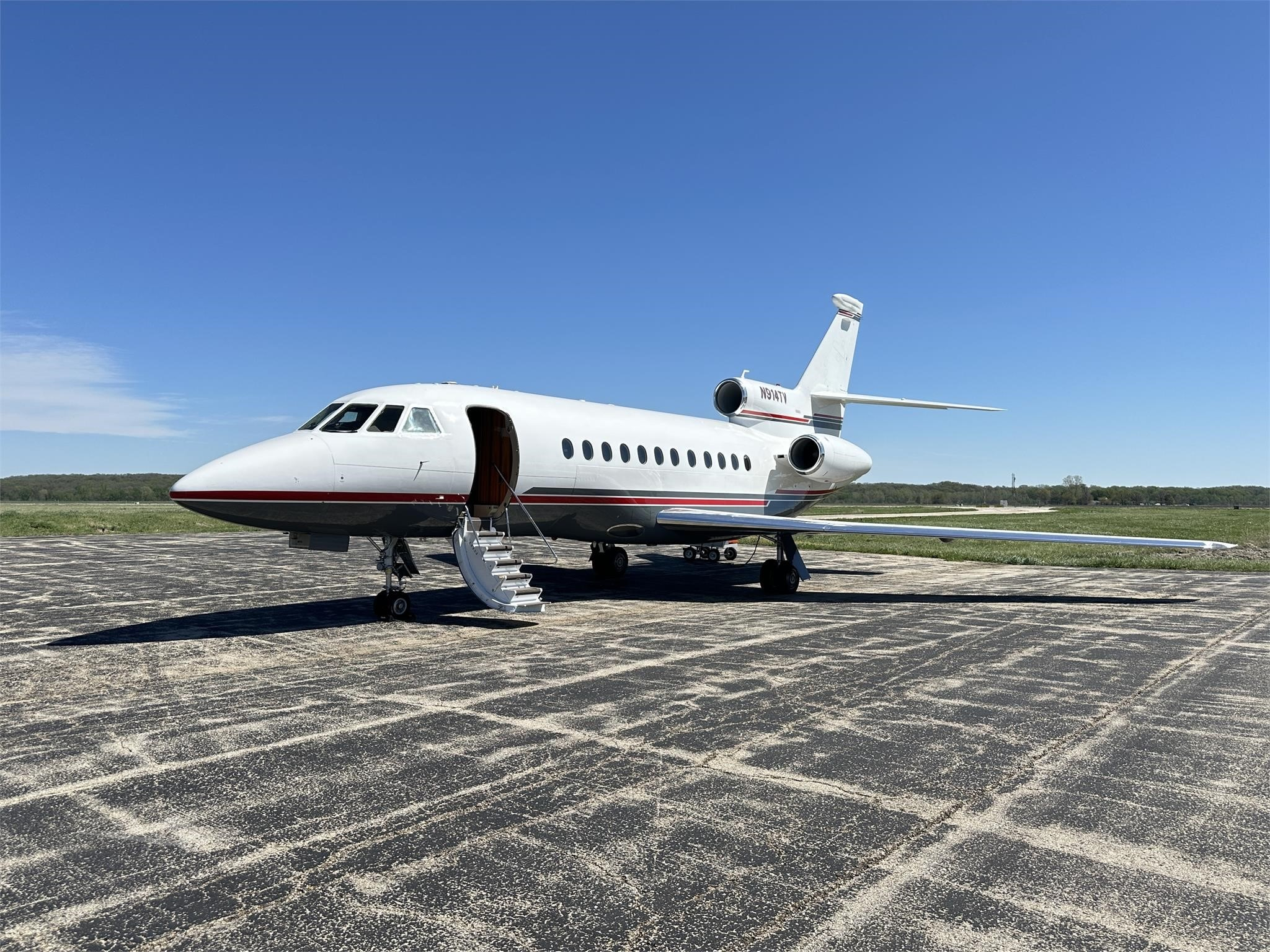 Image of tail N914TV