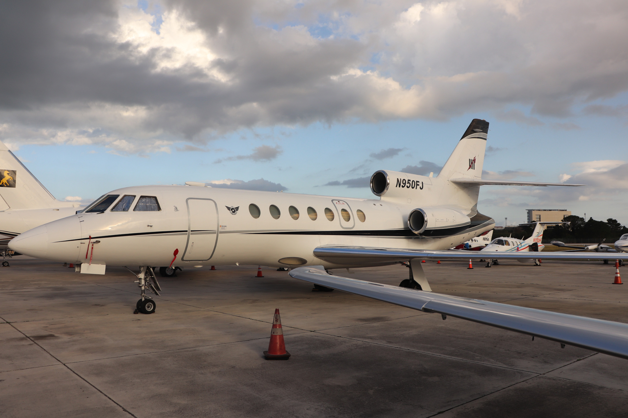 Image of tail N950FJ