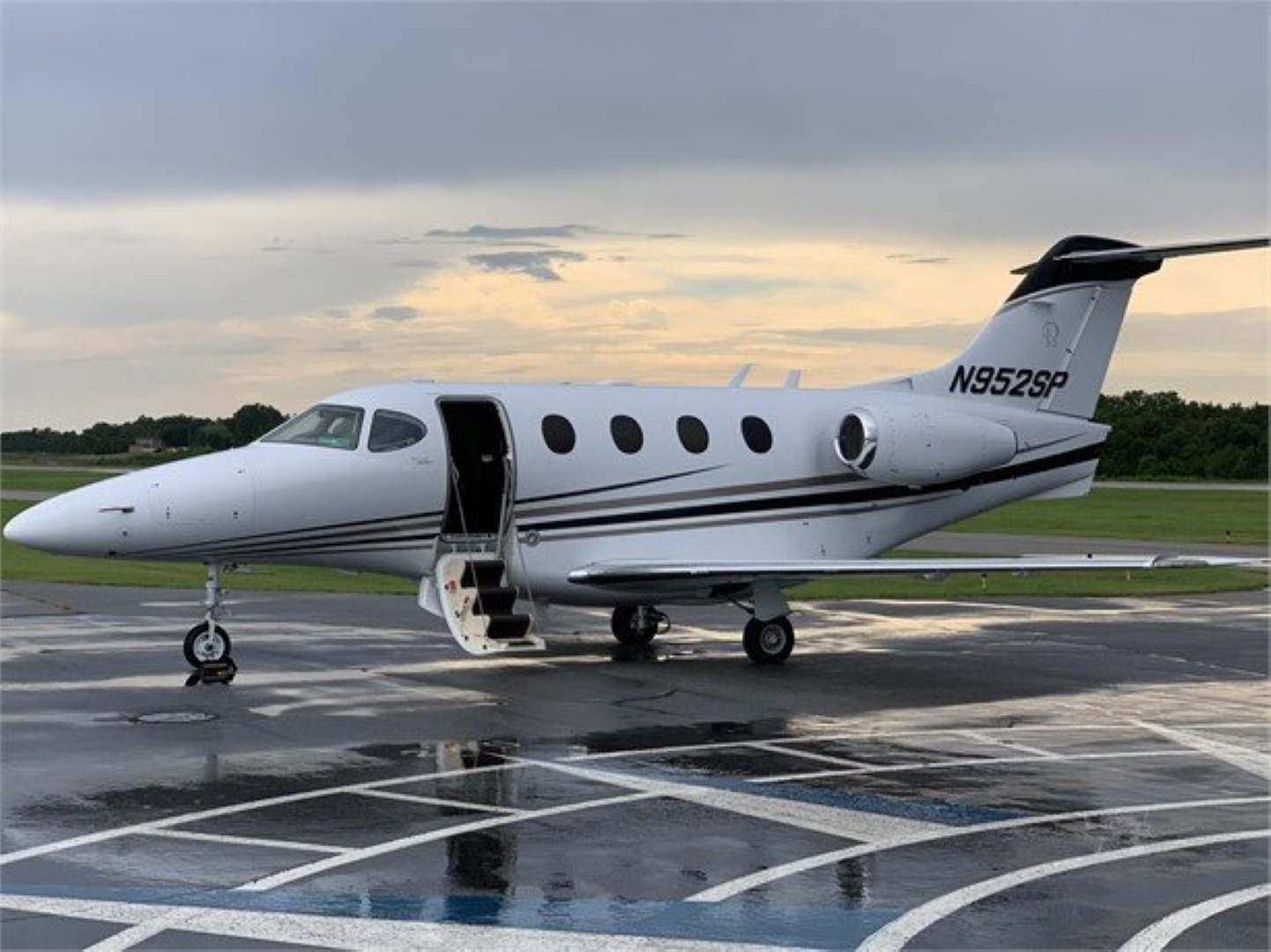 Image of tail N952SP