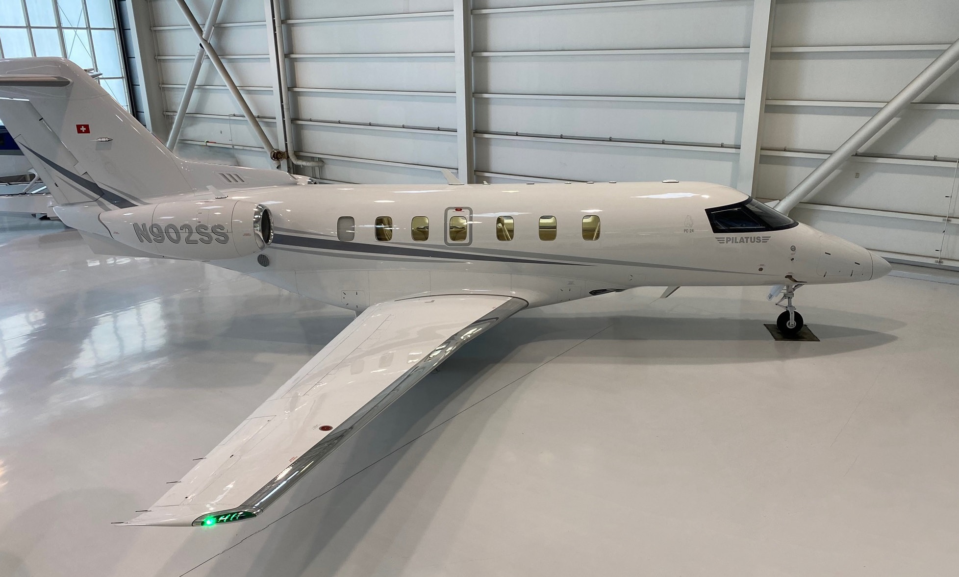 Image of tail N972FB