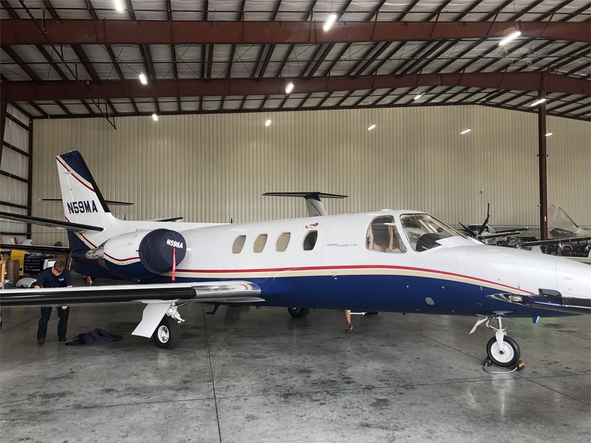 Image of tail N988WP