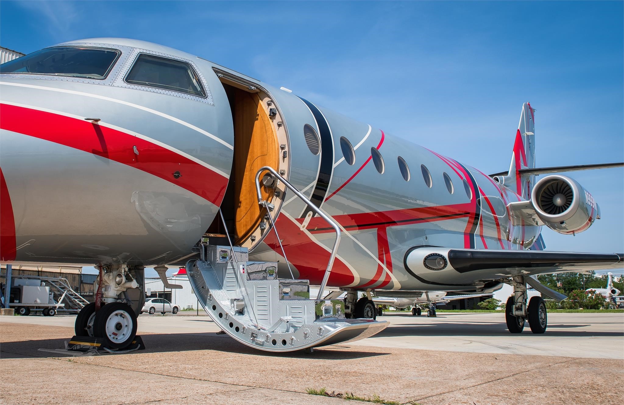 Image of tail N999MC