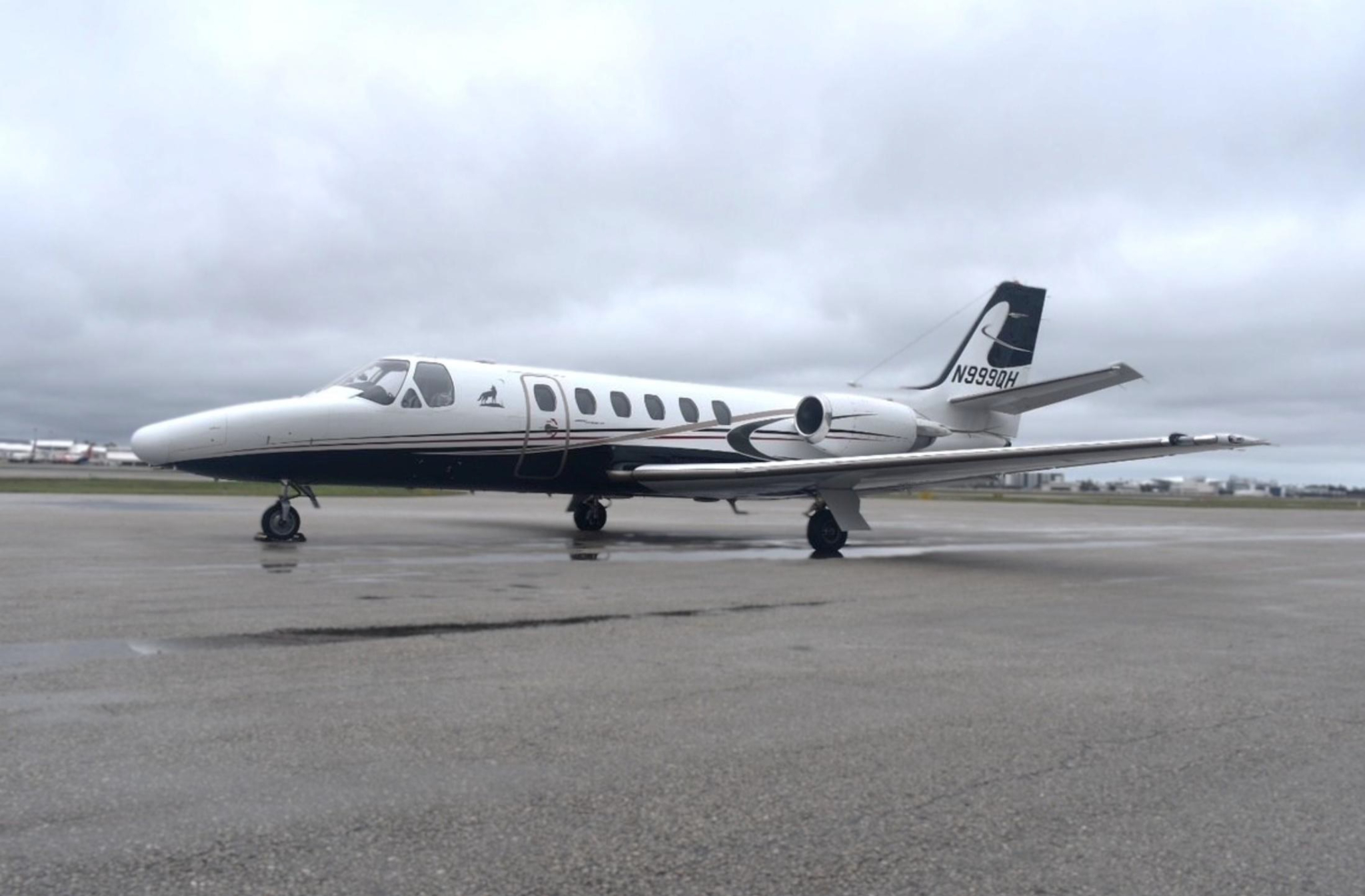 Image of tail N999QH