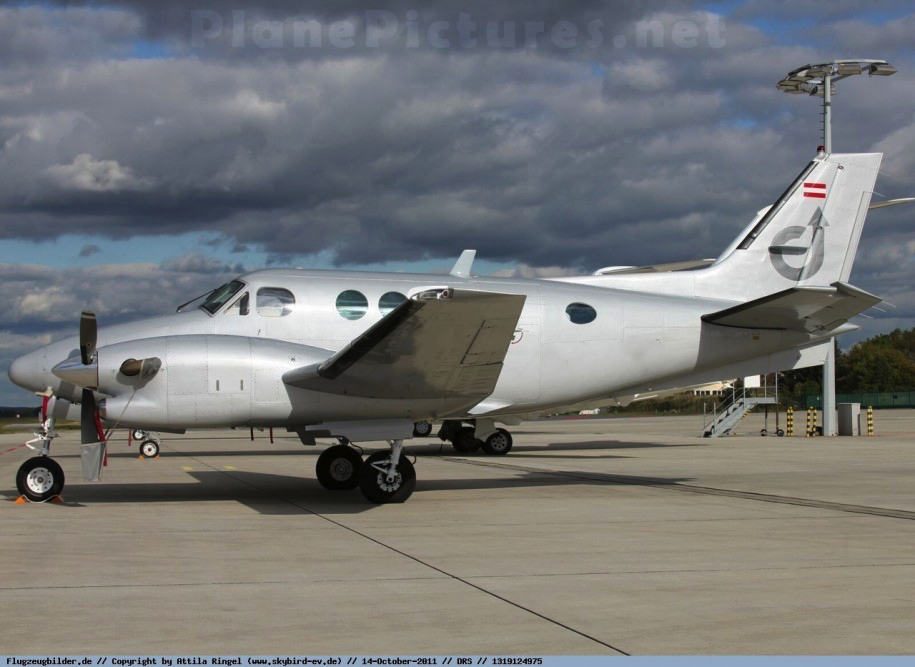 Image of tail OE-FHL