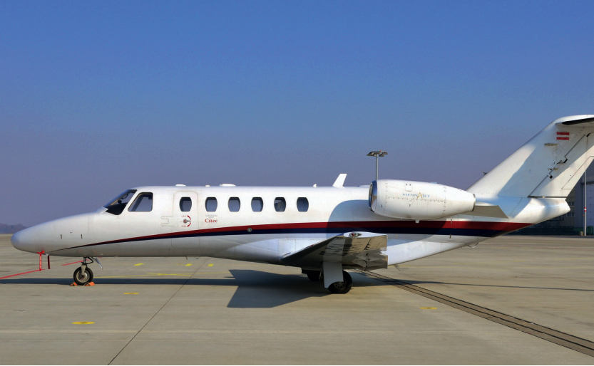 Image of tail OE-FOA